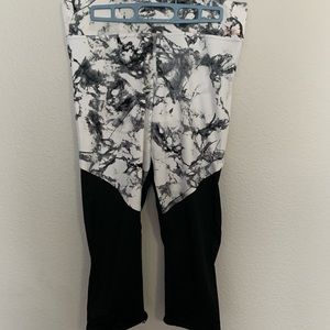 VS Pink Marble Print Leggings